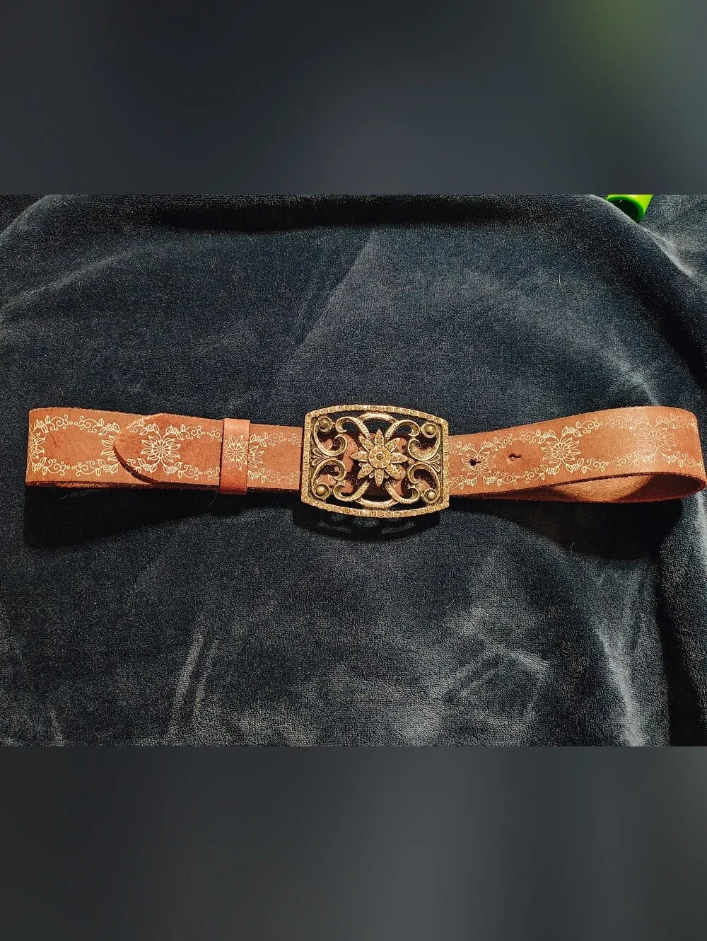 VTG Streets Ahead 90s Leather Western Belt Large Rhinestone Tooled Floral Boho